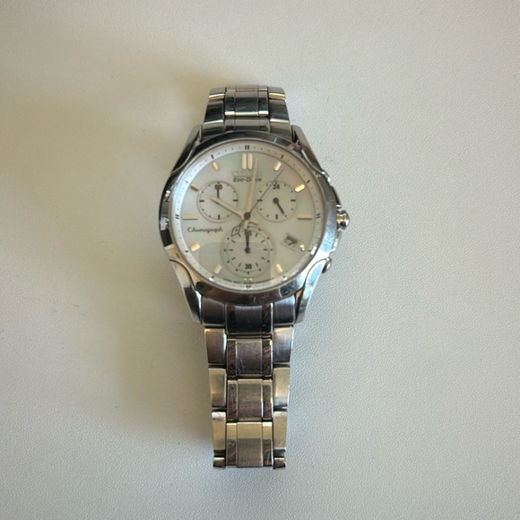 Citizen eco-drive watch - Picture 3 of 7